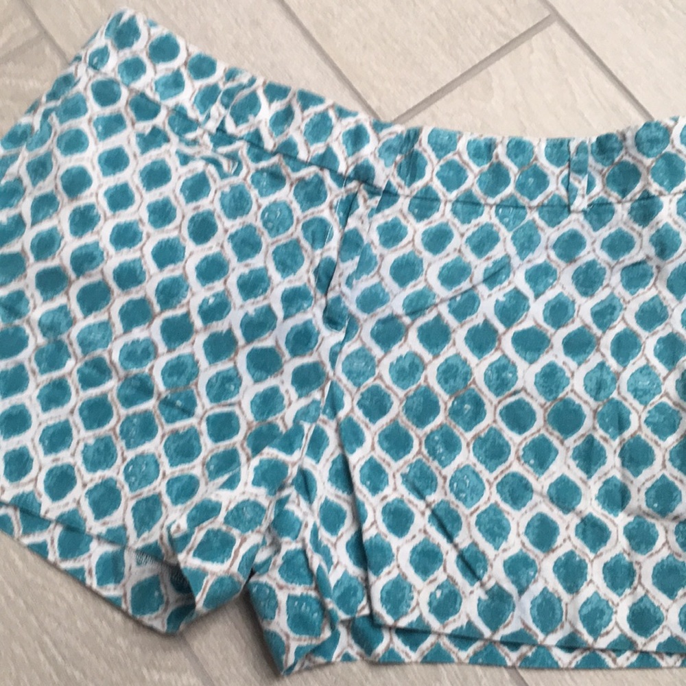 LOFT women’s 4” shorts size 10